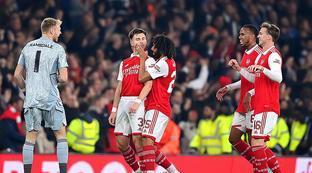 了在球场上 了在球场上